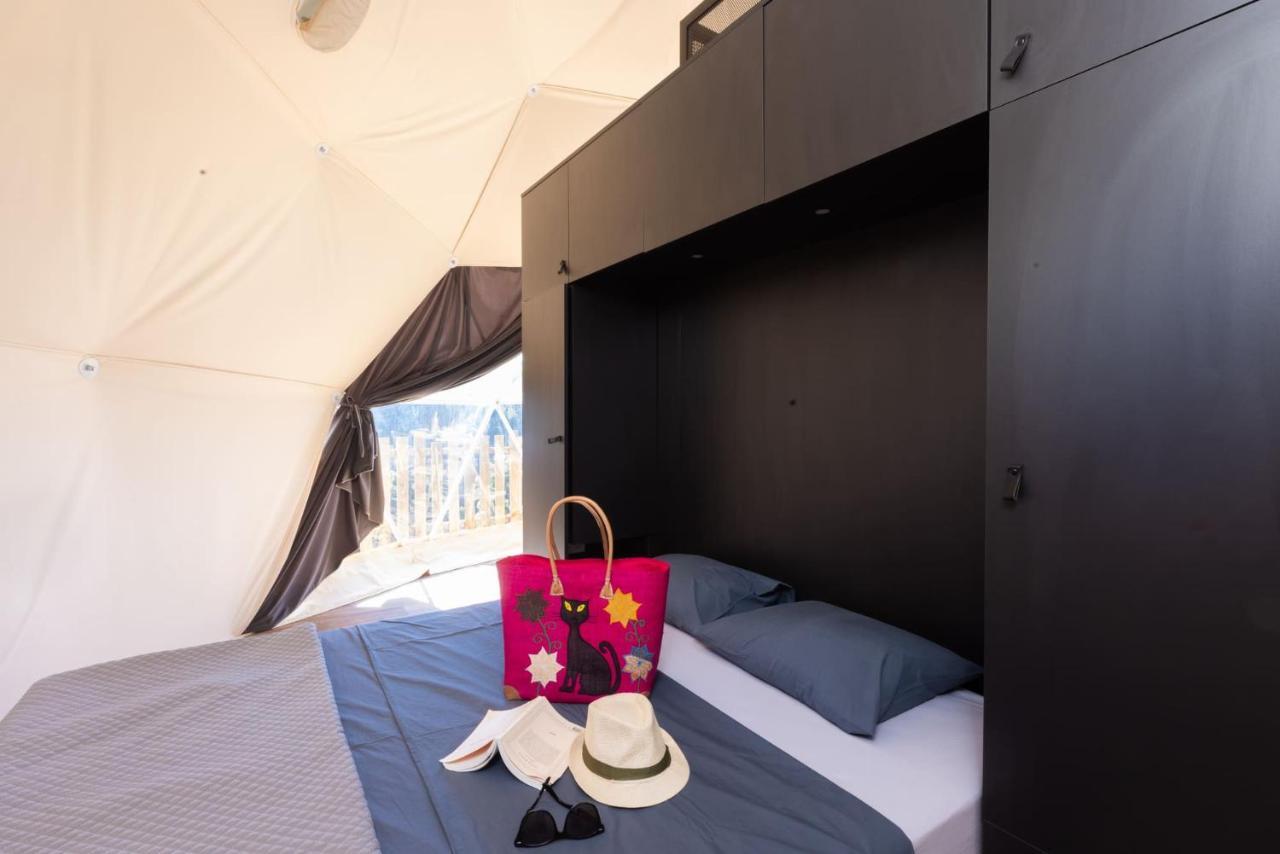 Les Domes Des Gorges Hotel Ruoms Exterior photo